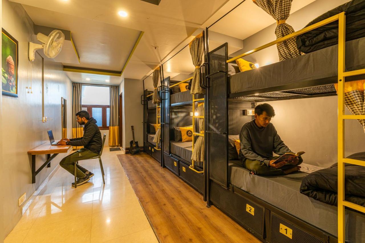 The Hosteller Mcleodganj, Mall Road McLeod Ganj Exterior photo